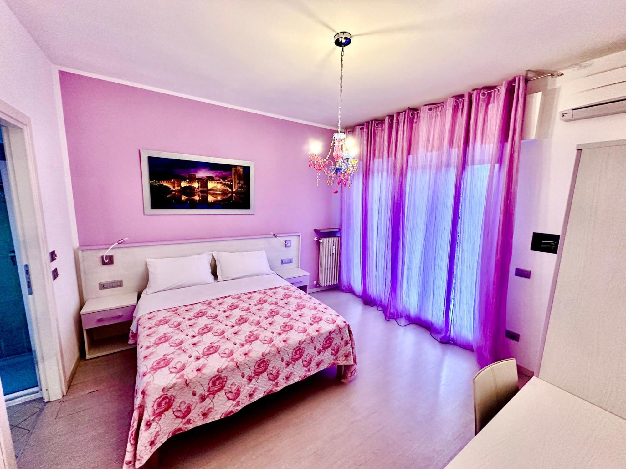 Ai Giardini Rooms -Vicino Ospedale Borgo Trento E Centro Storico Verona Kültér fotó