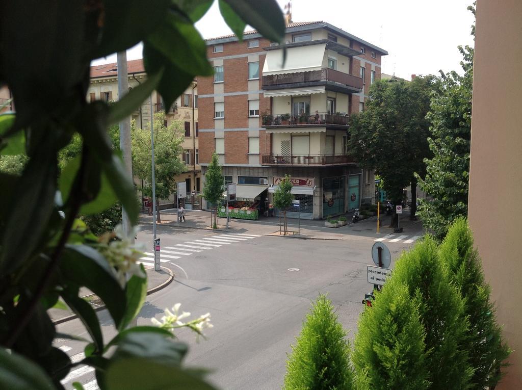 Ai Giardini Rooms -Vicino Ospedale Borgo Trento E Centro Storico Verona Kültér fotó